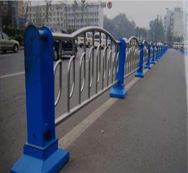 南昌不锈钢防撞栏杆生产制造工艺